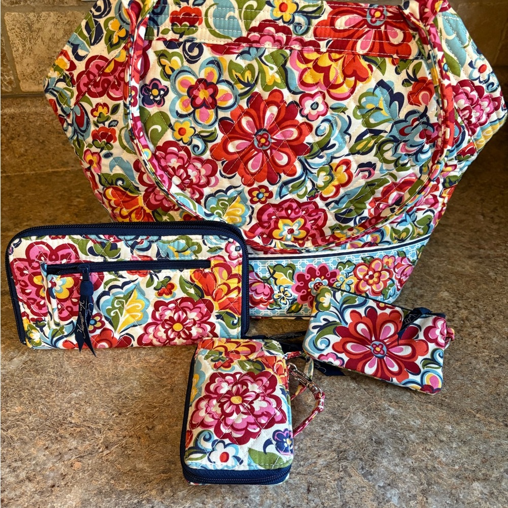 Floral Patterned Bag and Accessories Set